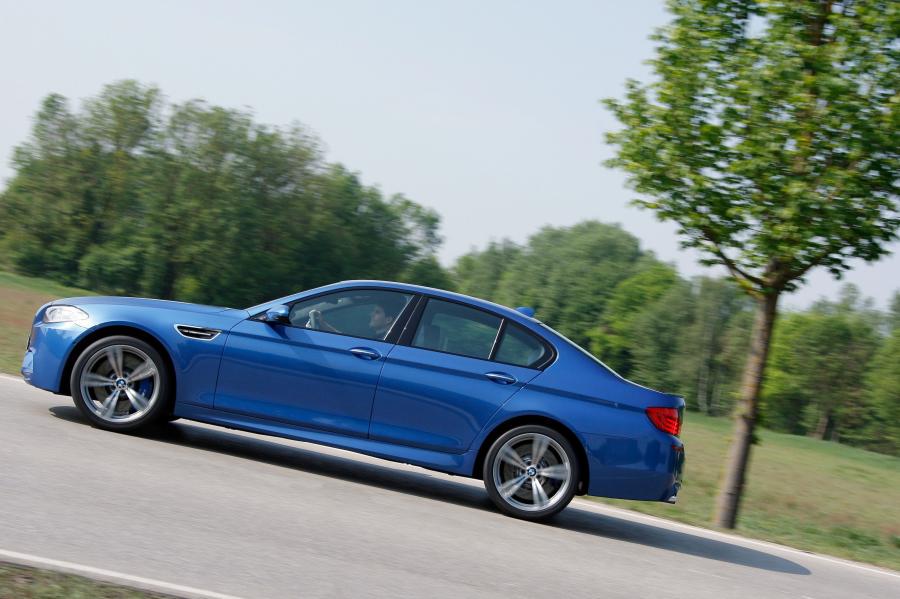  BMW M5 2012 года  (фото 43 из 319)